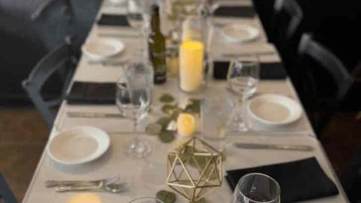 10 Dining Table Centerpiece Ideas