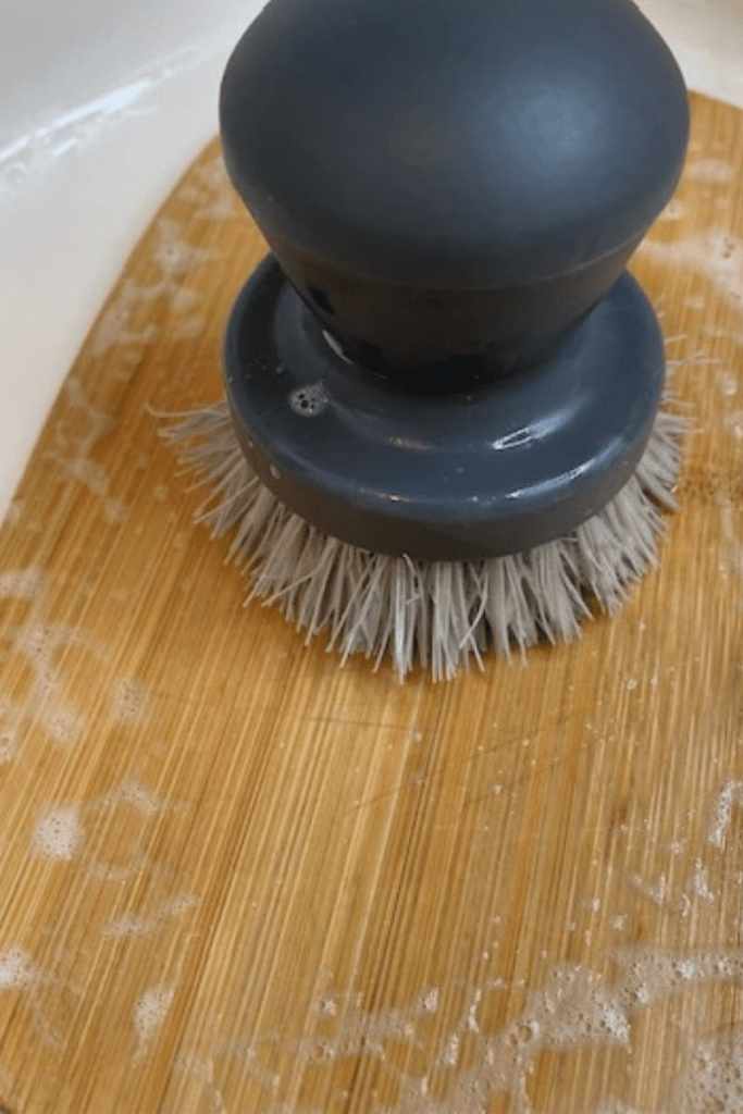 How to Clean A Wooden Cutting Board