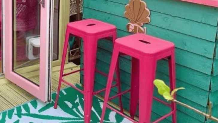 9 Colorful Bar Stools Ideas That Will Pop!