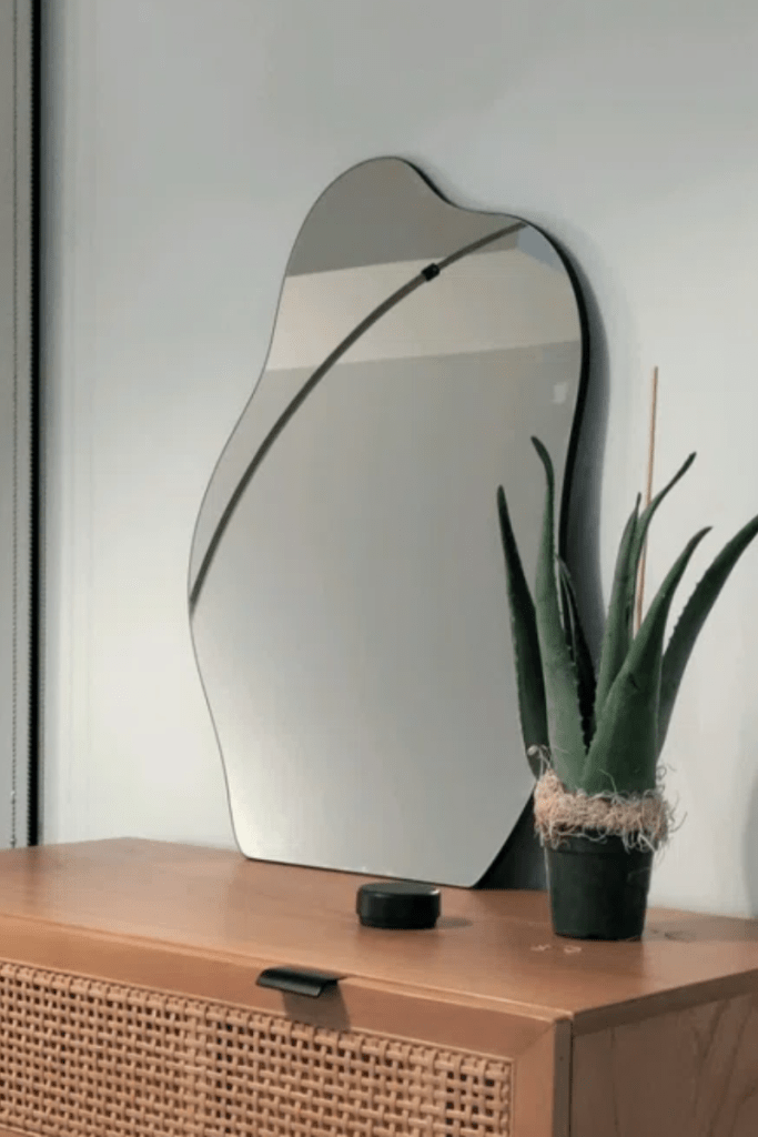 what are blob shaped mirrors