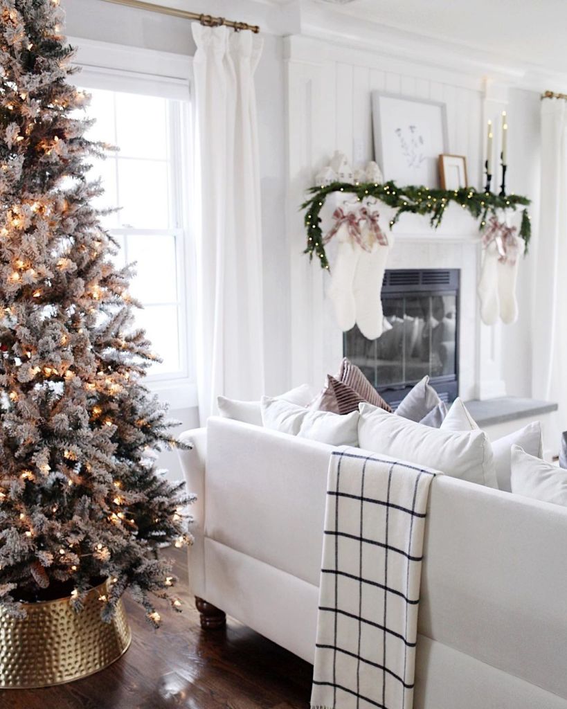 minimalist Christmas tree