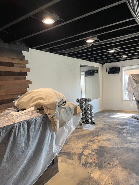 paint basement ceiling black