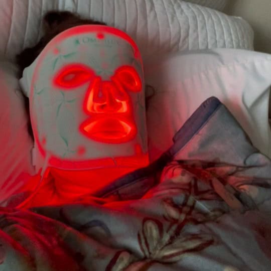 regulating the nervous system with red light therapy